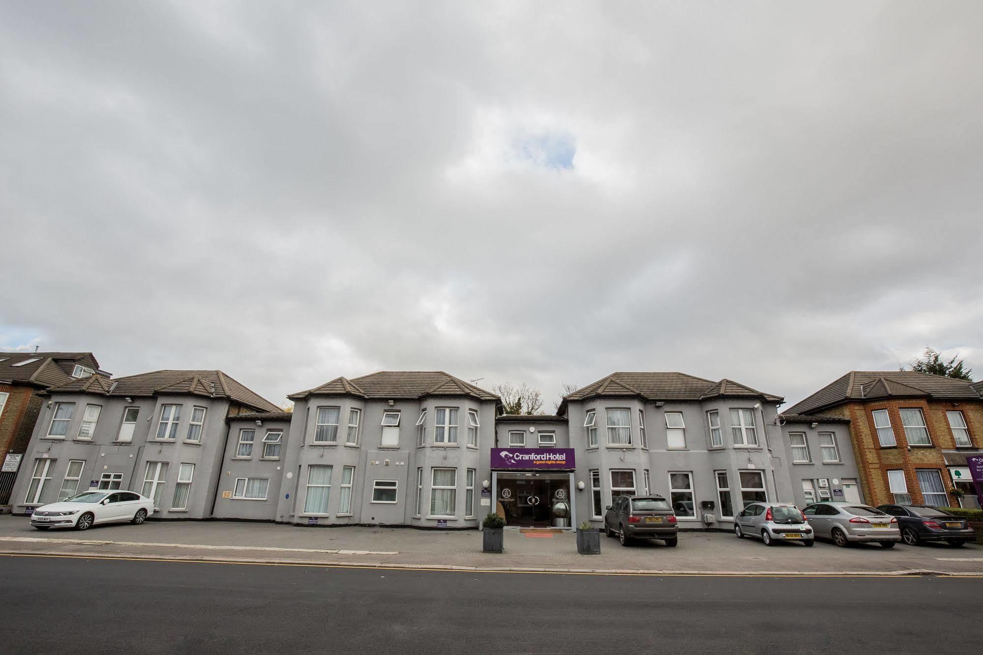 Cranford Hotel Илфорд Экстерьер фото